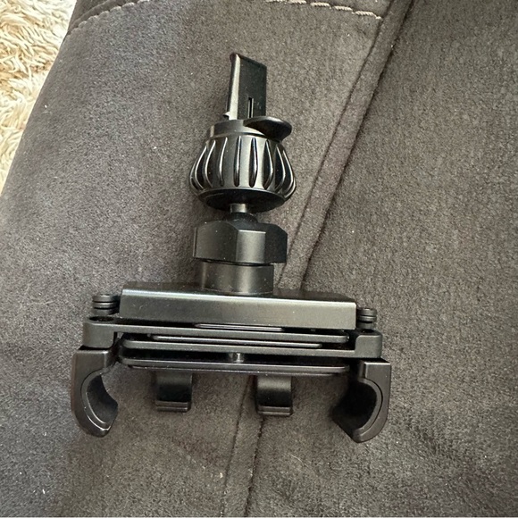 Ainope Vent cellphone holder - Picture 2 of 3